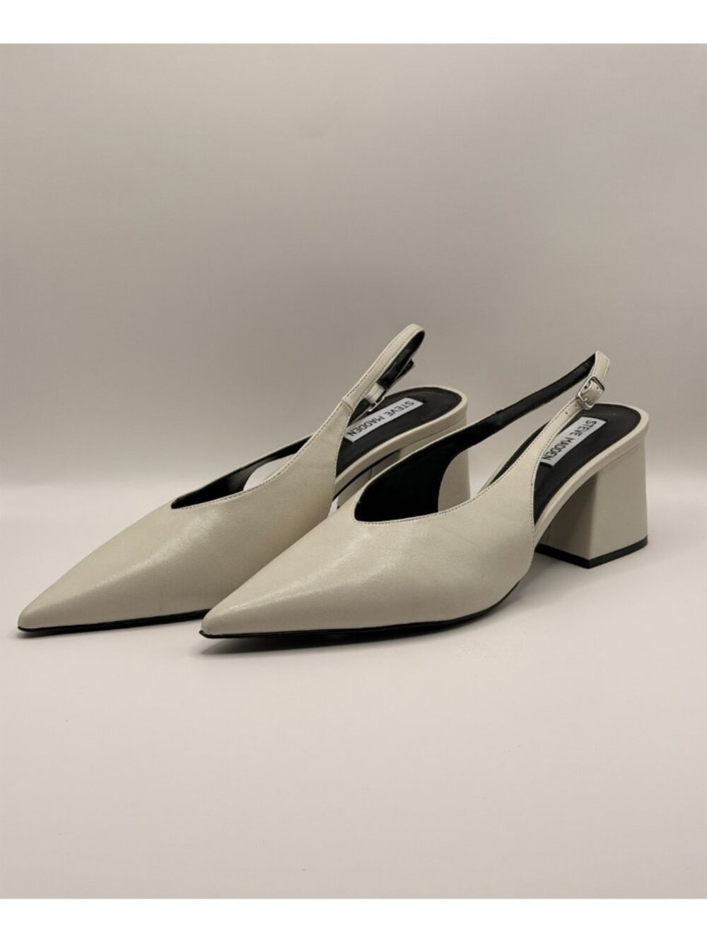 Steve Madden Women Faryn Ivory Pointy Toe Slingback Pump Heel Sz 11